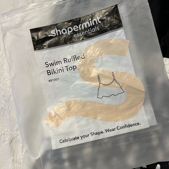 Shapermint Essentials Ruffled Bikini Top Highwaisted Control Bottom - Picture 5 of 7